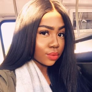 Meet your Posher, Stella